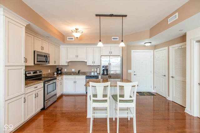 20971 Shoreline Court 214, Noblesville, IN 46062