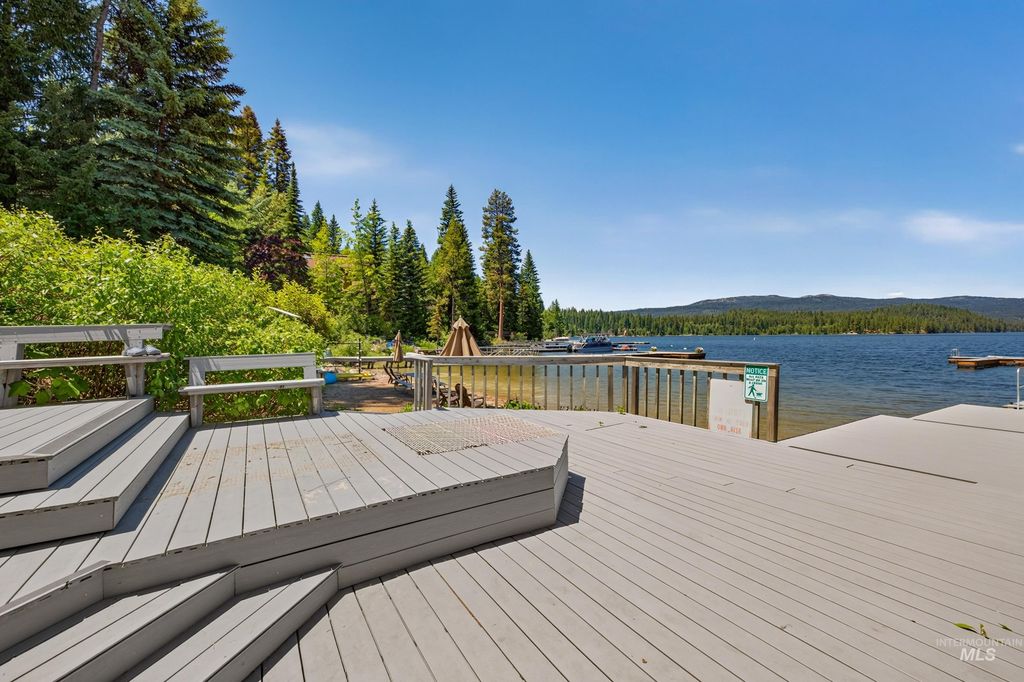 1050 Shady Lane, McCall, ID 83638 photo 2