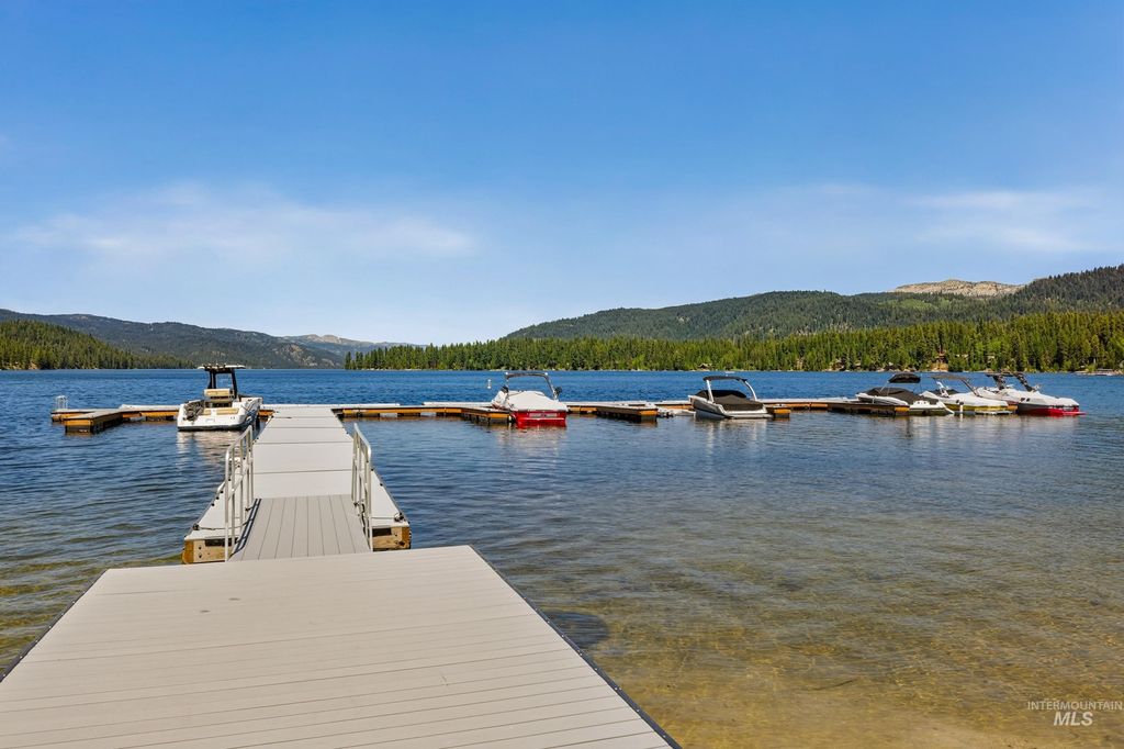 1050 Shady Lane, McCall, ID 83638 photo 3