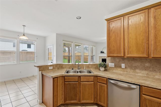 32014 Decker Oaks Drive, Pinehurst, TX 77362