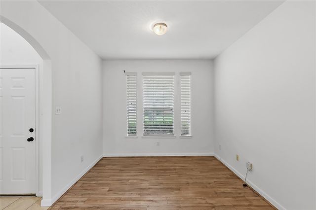32014 Decker Oaks Drive, Pinehurst, TX 77362