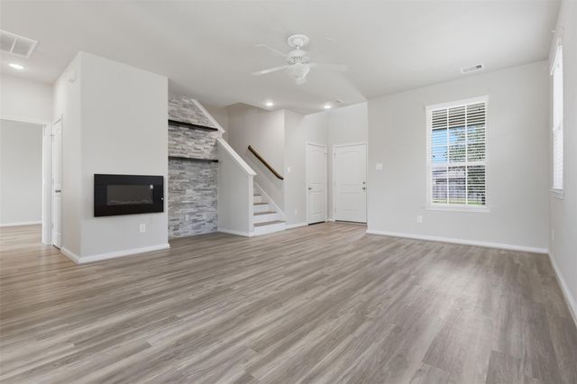 12611 Silverlight Court, Houston, TX 77014