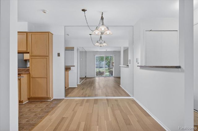 2037 E Franklin Drive, Canton, MI 48187