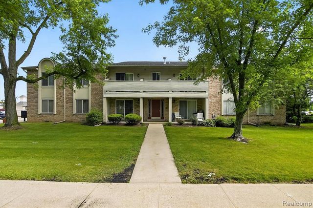 2037 E Franklin Drive, Canton, MI 48187
