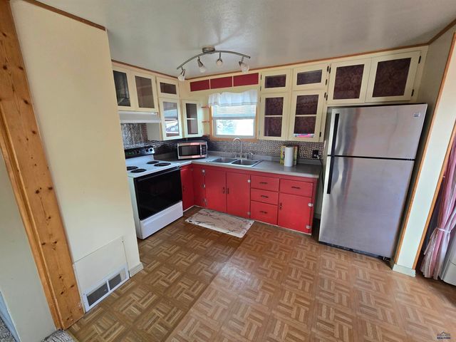 120 E MONROE, Rapid City, SD 57701