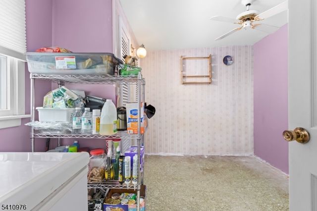 8 Myrtle Ave, Mount Olive Twp., NJ 07828