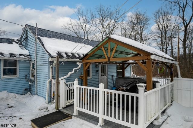 8 Myrtle Ave, Mount Olive Twp., NJ 07828