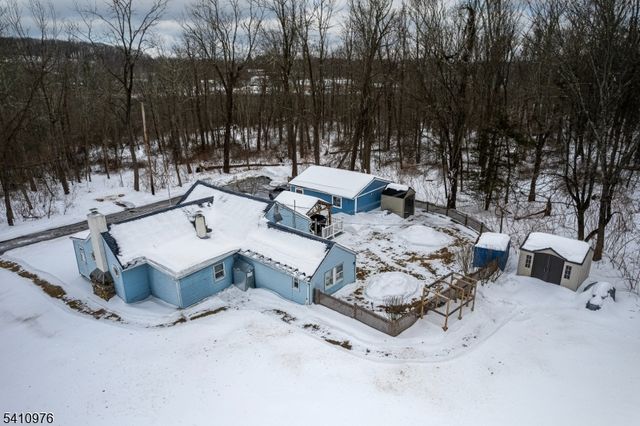 8 Myrtle Ave, Mount Olive Twp., NJ 07828