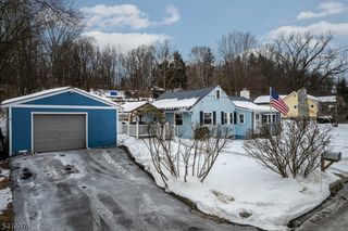 8 Myrtle Ave, Mount Olive Twp., NJ 07828