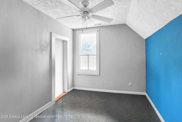 225 W Scott Street, Grand Ledge, MI 48837