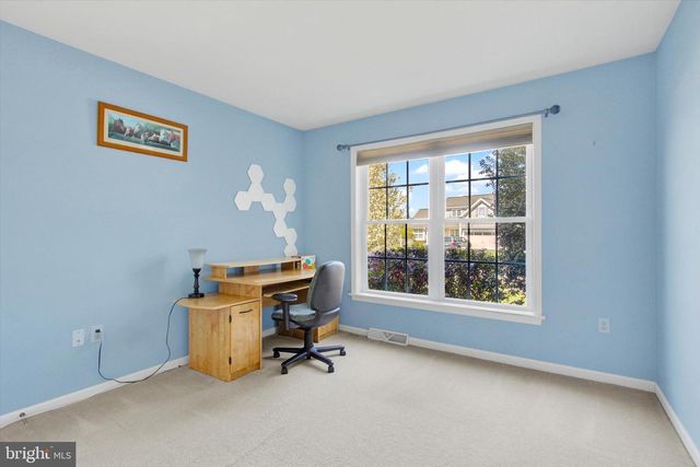 2515 ADMIRE SPRINGS DR, Dover, PA 17315