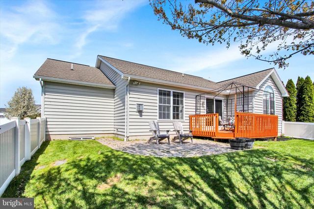 2515 ADMIRE SPRINGS DR, Dover, PA 17315