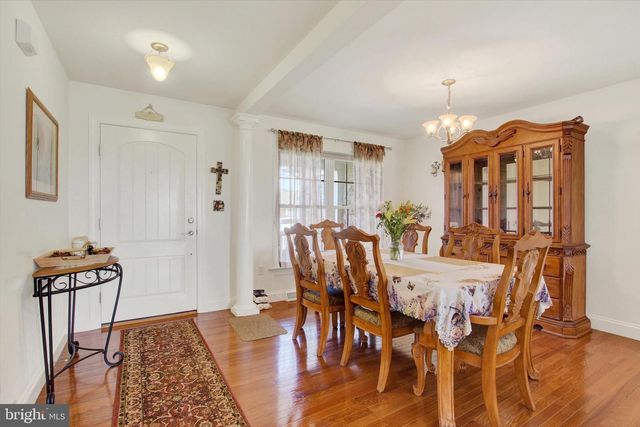 2515 ADMIRE SPRINGS DR, Dover, PA 17315