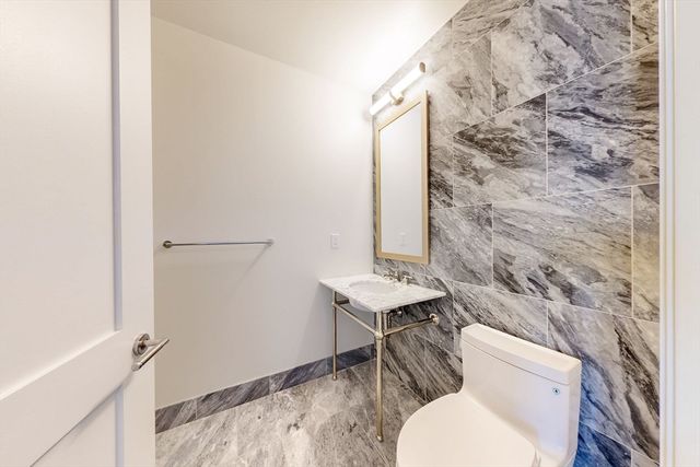 240 Devonshire Street 5701, Boston, MA 02110