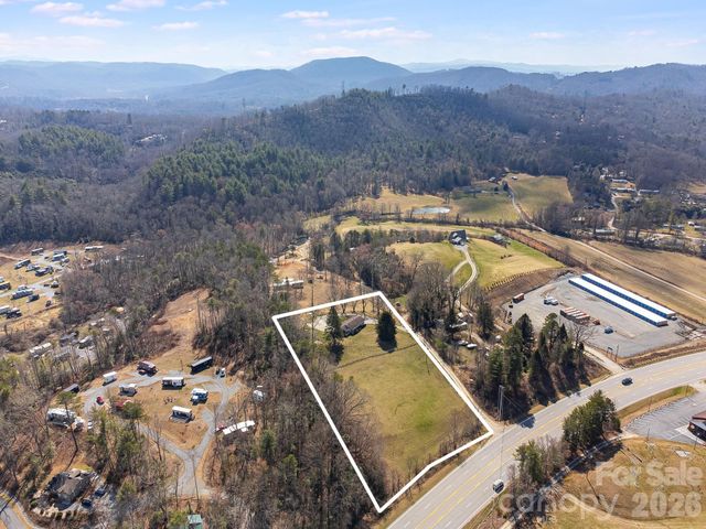 10581 Boylston Highway, Mills River, NC 28759