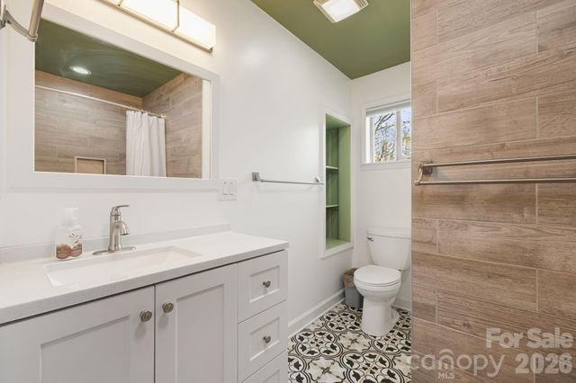 10581 Boylston Highway, Mills River, NC 28759