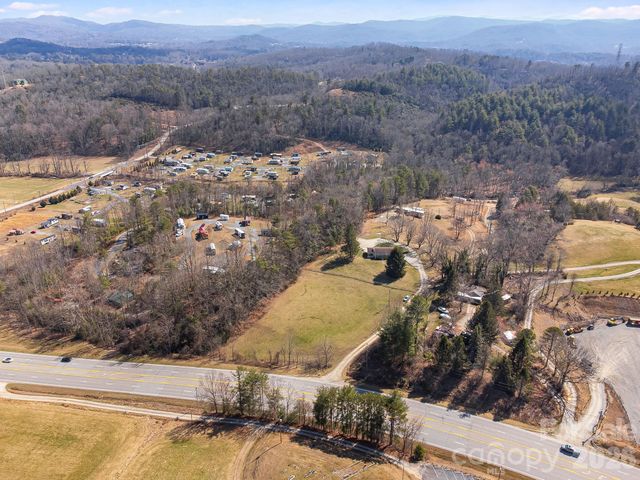 10581 Boylston Highway, Mills River, NC 28759