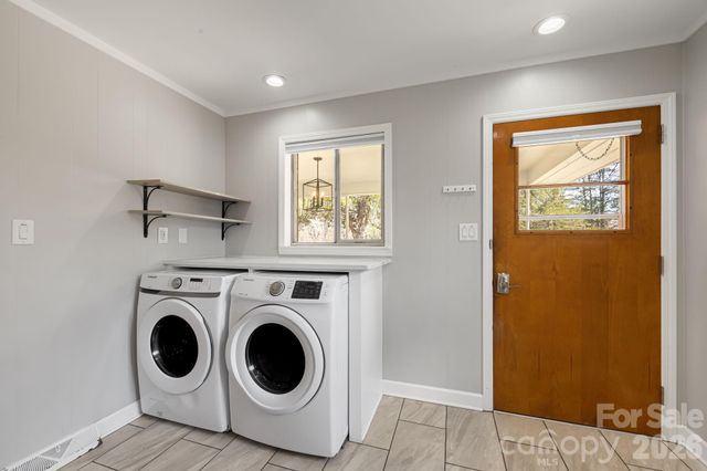 10581 Boylston Highway, Mills River, NC 28759