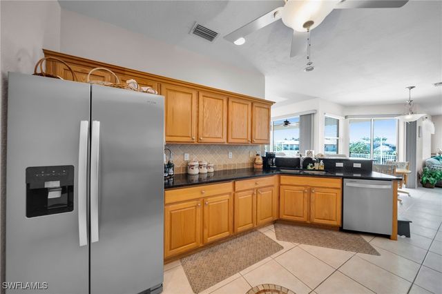 2010 SE 13th TER, Cape Coral, FL 33990