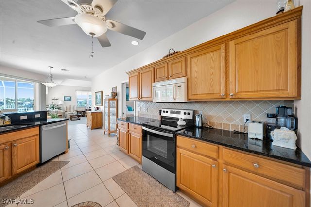 2010 SE 13th TER, Cape Coral, FL 33990