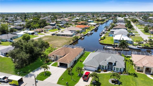 2010 SE 13th TER, Cape Coral, FL 33990