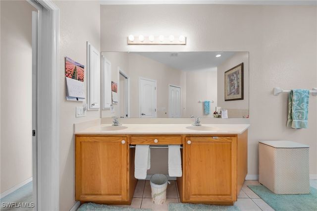 2010 SE 13th TER, Cape Coral, FL 33990