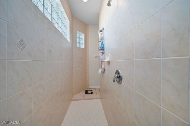 2010 SE 13th TER, Cape Coral, FL 33990