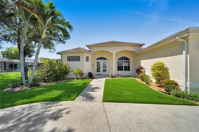 2010 SE 13th TER, Cape Coral, FL 33990