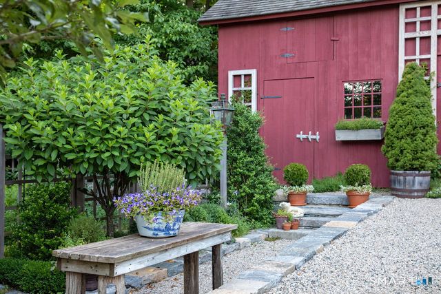 41 Joshua Lane, Lyme, CT 06371