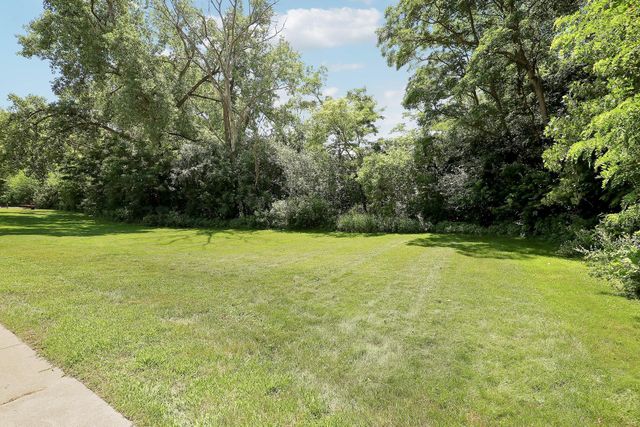11335 12th Avenue N 3, Plymouth, MN 55441