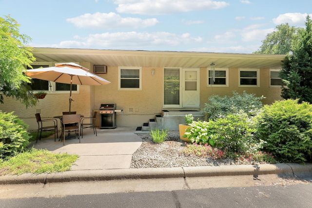 11335 12th Avenue N 3, Plymouth, MN 55441
