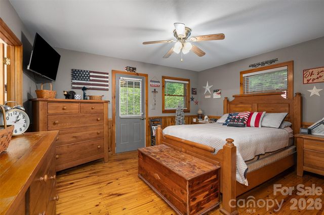125 Harris Circle, Sylva, NC 28779