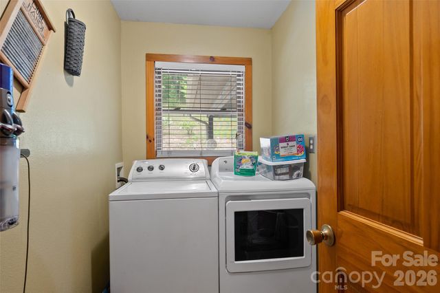 125 Harris Circle, Sylva, NC 28779