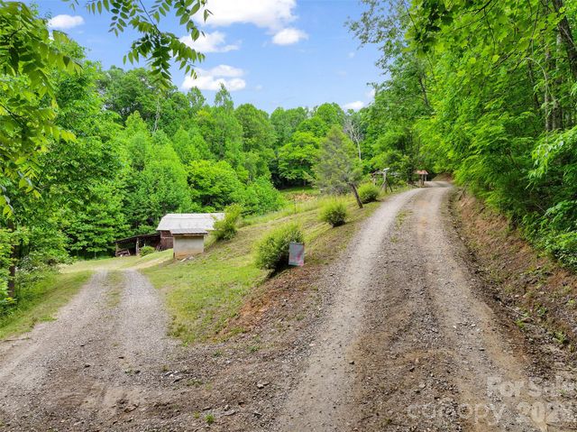 125 Harris Circle, Sylva, NC 28779