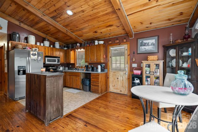 125 Harris Circle, Sylva, NC 28779