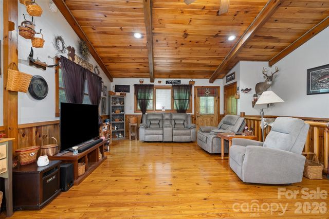 125 Harris Circle, Sylva, NC 28779