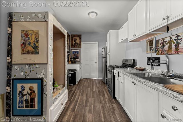 8438 Dexter Avenue, Detroit, MI 48206