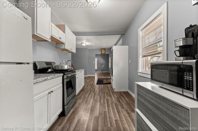 8438 Dexter Avenue, Detroit, MI 48206