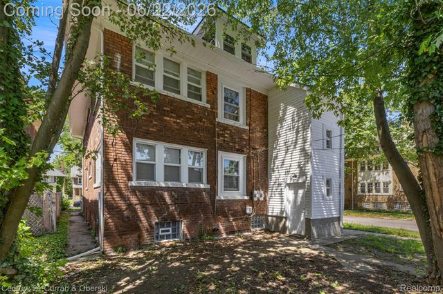 8438 Dexter Avenue, Detroit, MI 48206