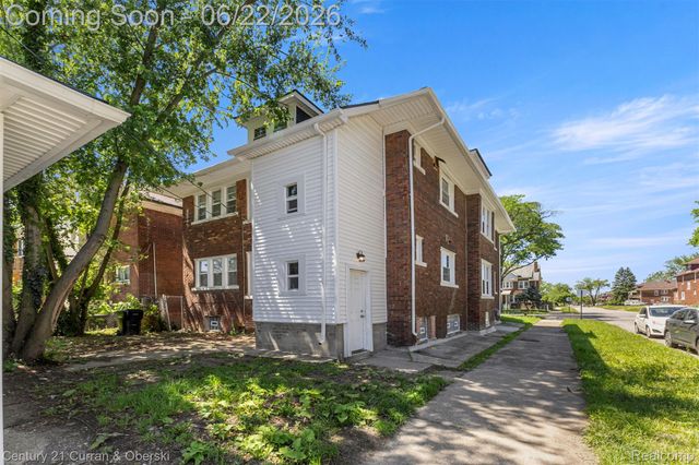 8438 Dexter Avenue, Detroit, MI 48206