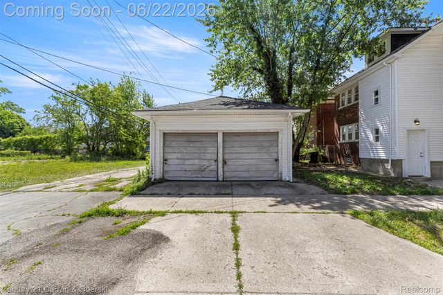 8438 Dexter Avenue, Detroit, MI 48206