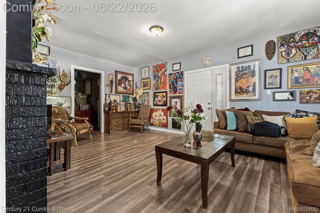 8438 Dexter Avenue, Detroit, MI 48206