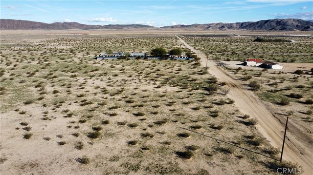 3 Sunflower Road, Joshua Tree, CA 92252
