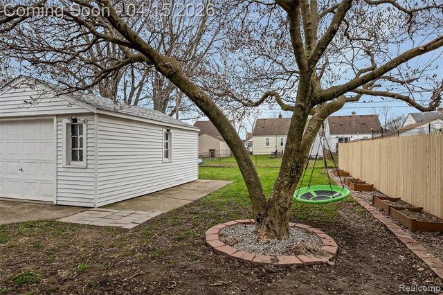 28965 Marquette Street, Garden City, MI 48135