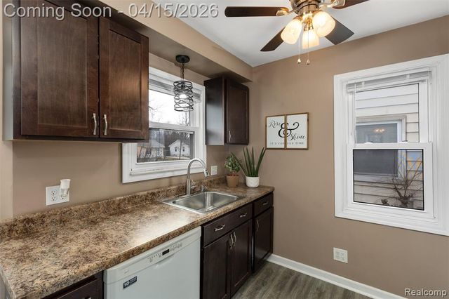 28965 Marquette Street, Garden City, MI 48135