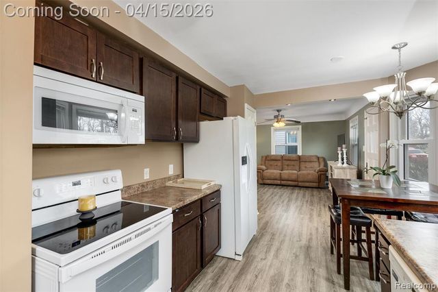 28965 Marquette Street, Garden City, MI 48135