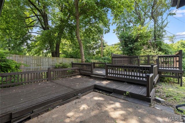 2025 Thunderbird Avenue, Florissant, MO 63033
