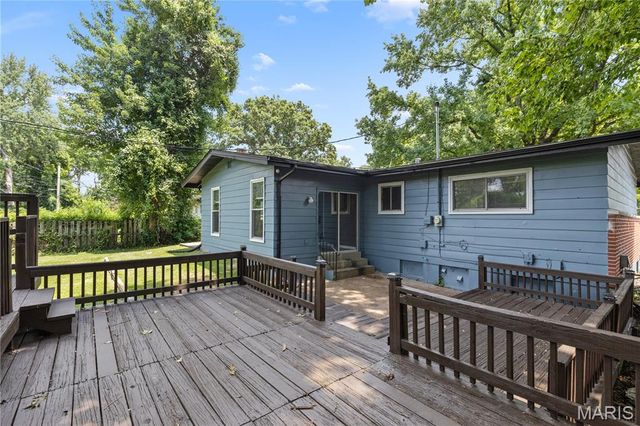 2025 Thunderbird Avenue, Florissant, MO 63033
