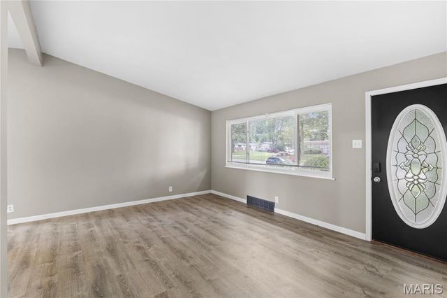 2025 Thunderbird Avenue, Florissant, MO 63033
