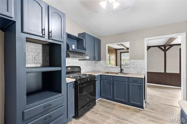 2025 Thunderbird Avenue, Florissant, MO 63033